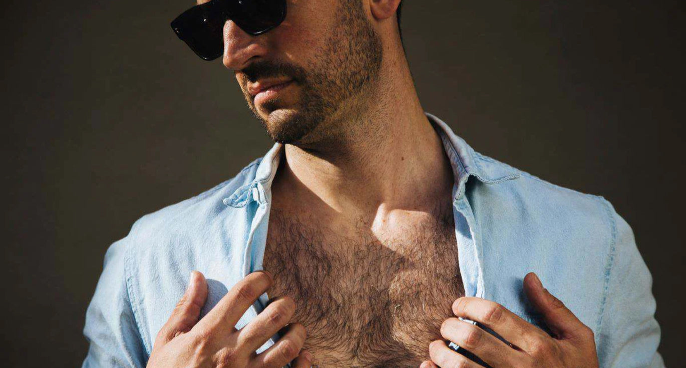 Rasage des poils du torse : un guide complet !